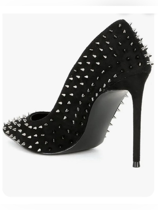 NWT Steve Madden Daisie-S Black Studded Pumps High Heel Sz 8 Val’s